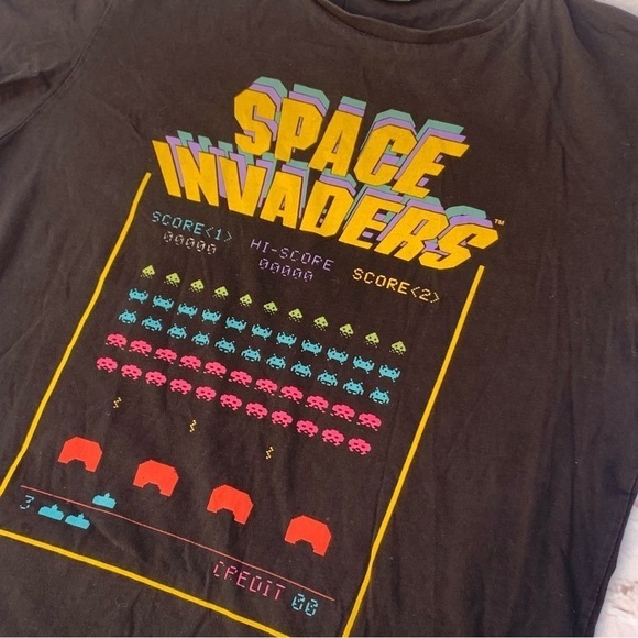 Licensed Space Invaders Graphic Tee Shirt size XL - retro gaming tee - Picture 2 of 7